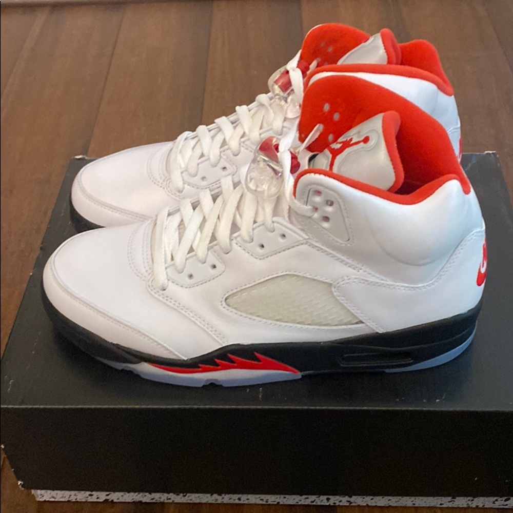 Jordan 5 Fire Red